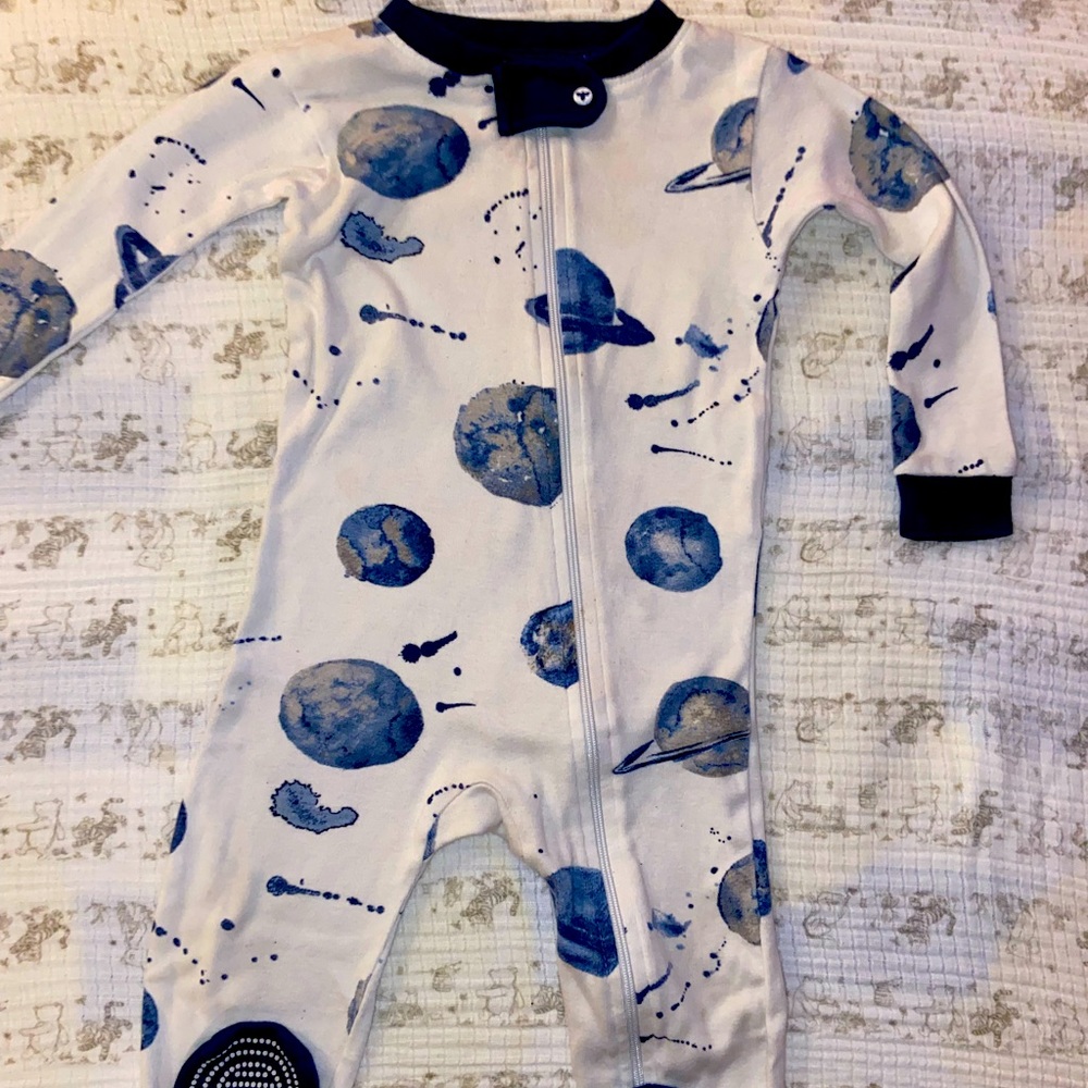 Burt’s Bees Baby footie pj’s size 12mo